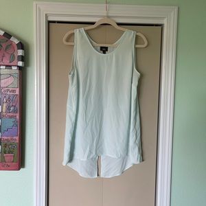 Beautiful Mint Green Sleeveless blouse. Large